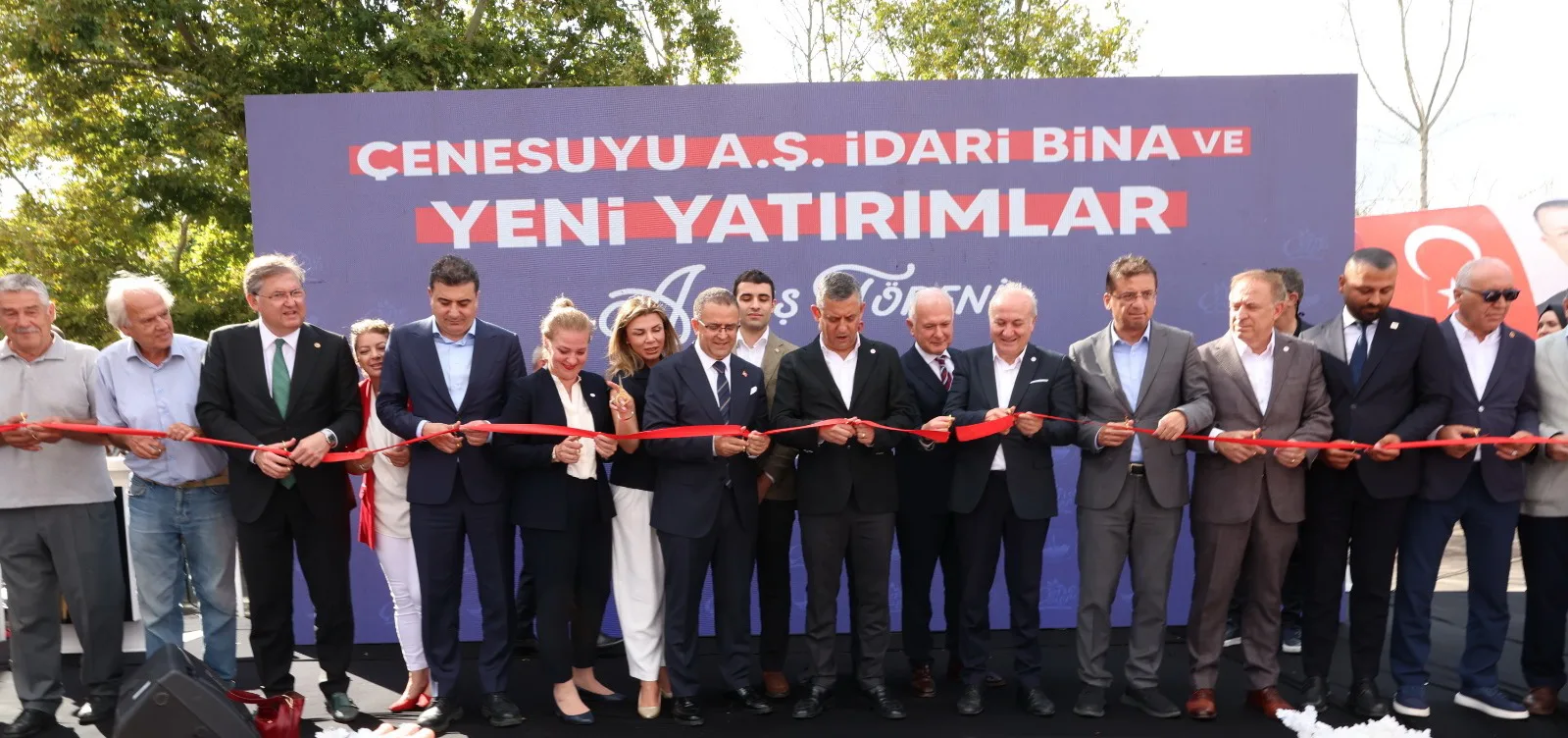 Çenesuyu büyüyor! Yeni yatırımlar Özgür Özel’in katılımıyla açıldı