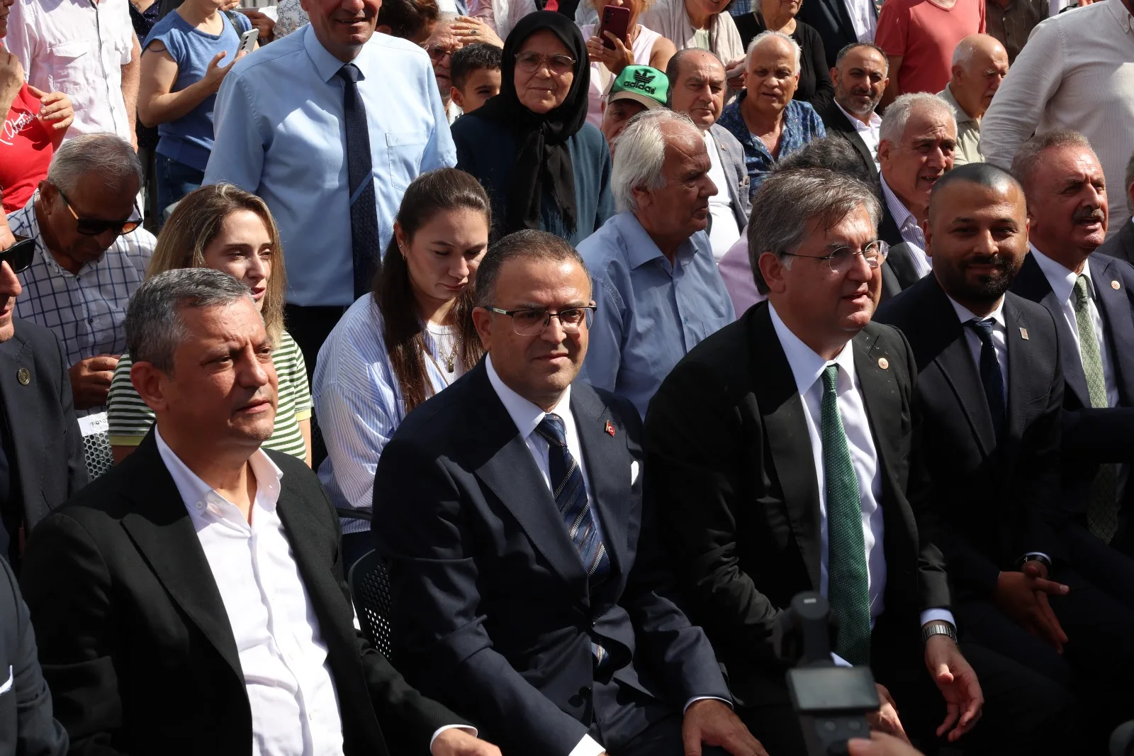 Çenesuyu büyüyor! Yeni yatırımlar Özgür Özel’in katılımıyla açıldı