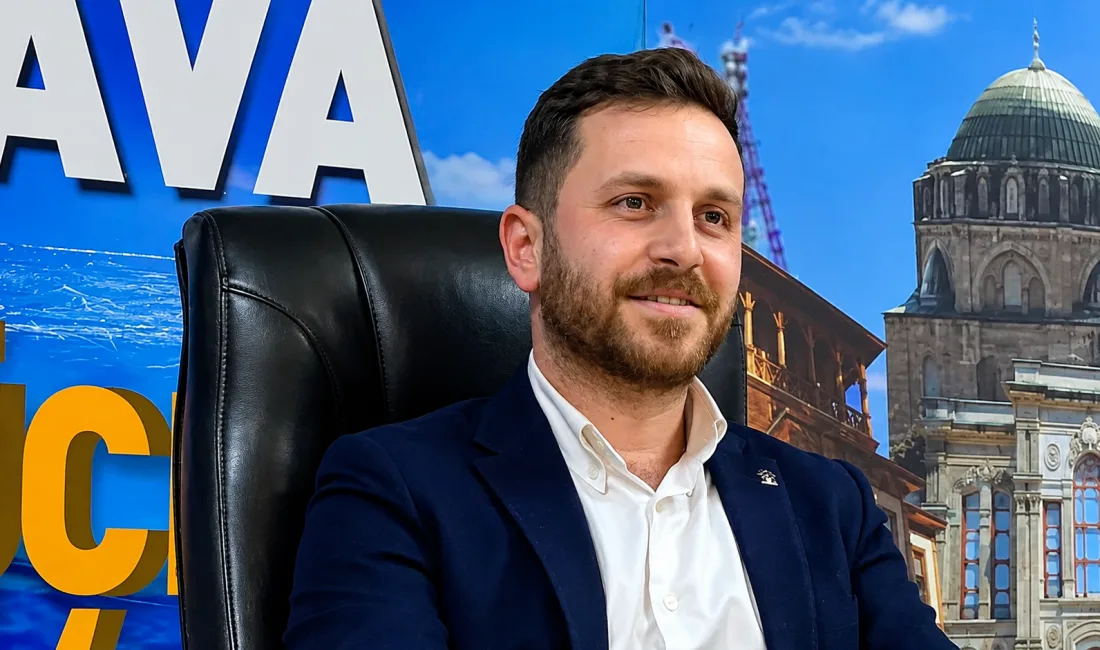 Kocaeli Umuttepe’de boş haldeyken motoru alev alan belediye otobüsü tartışma