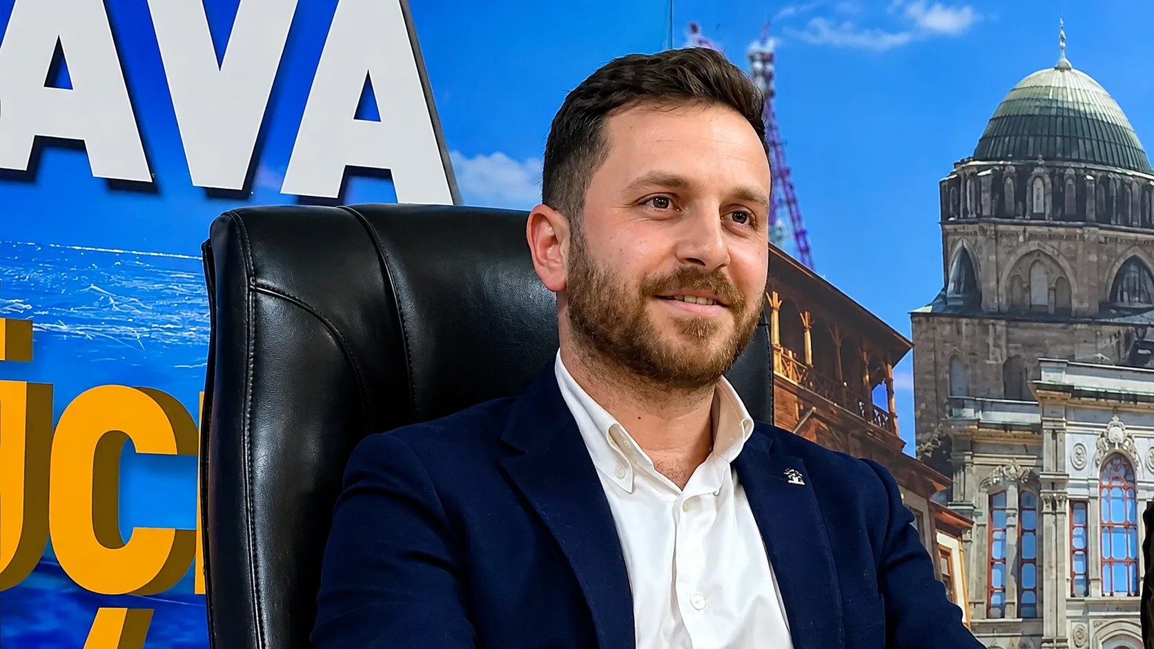 Kocaeli Umuttepe’de boş haldeyken motoru alev alan belediye otobüsü tartışma