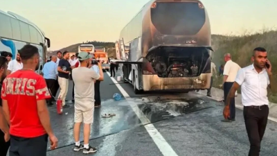 Kuzey Marmara Otoyolu'nun Sevindikli mevkiinde seyir halinde bulunan bir yolcu
