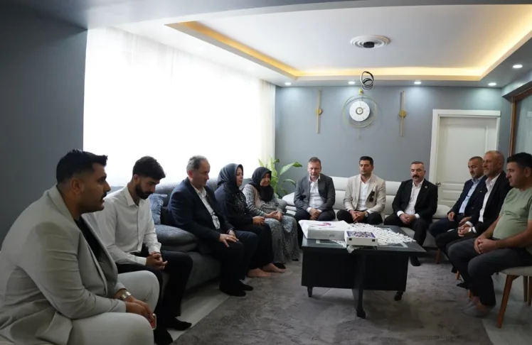 MHP Kocaeli’den şehit ailelerine ziyaret
