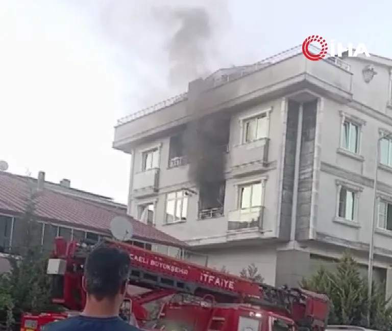 Kocaeli'nin Darıca ilçesine bağlı Sırasöğütler Mahallesi'nde bulunan 4 katlı bir