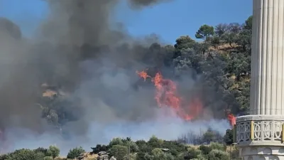 Kocaeli’nin Gebze ilçesi Denizli Mahallesi’nde başlayan yangın ormanlık alana sıçradı.