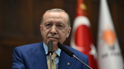 AK Parti'nin üye sayısı 11 milyon 710 bine ulaştı. Son