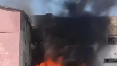 Kocaeli’nin Çayırova ilçesine bağlı Şekerpınar Mahallesi’nde bulunan bir fabrikada öğle