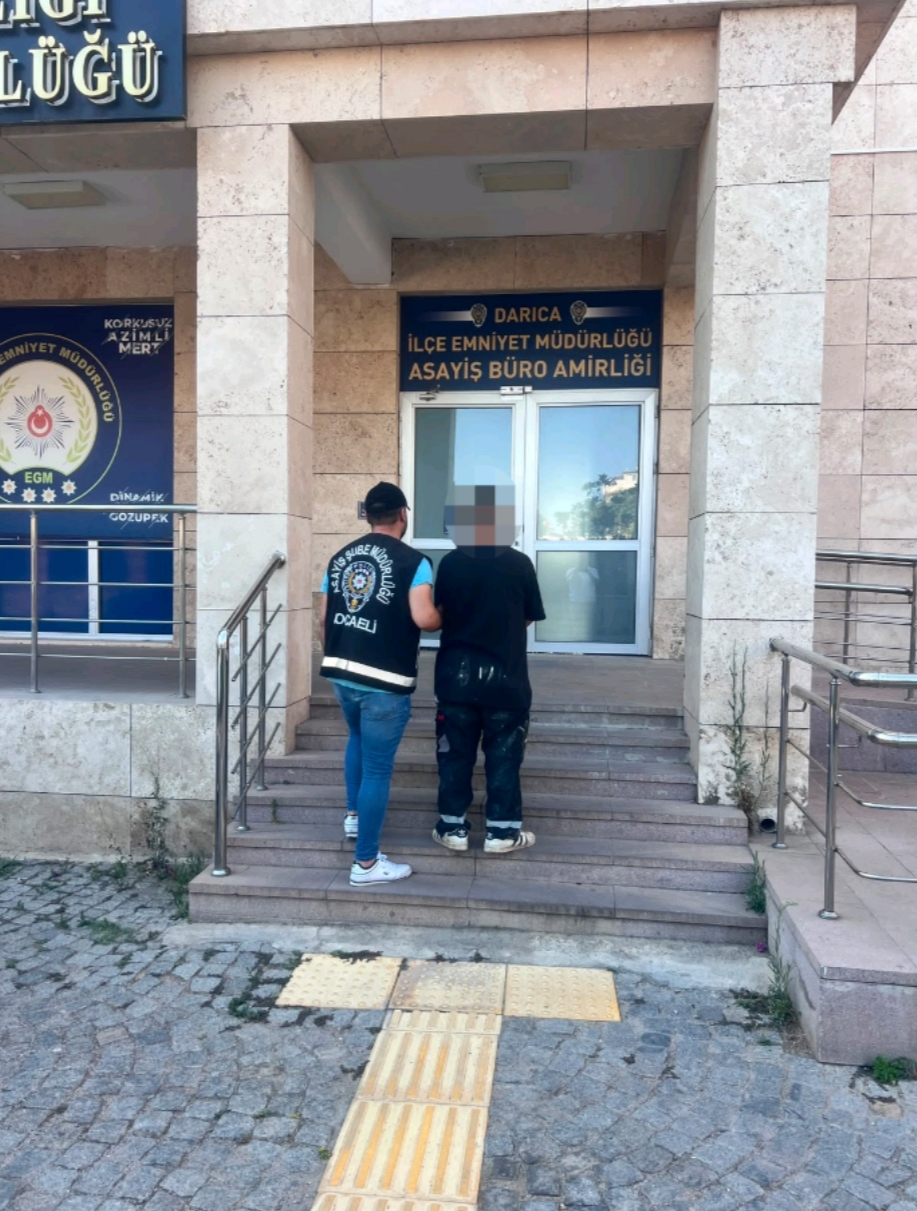Kocaeli emniyeti geçit vermedi: Silah suçundan aranan şahıs yakalandı