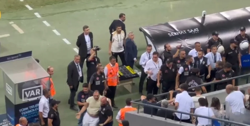 Son dakika... Kocaelispor - Amed SF maçında olay: Tribün karıştı!