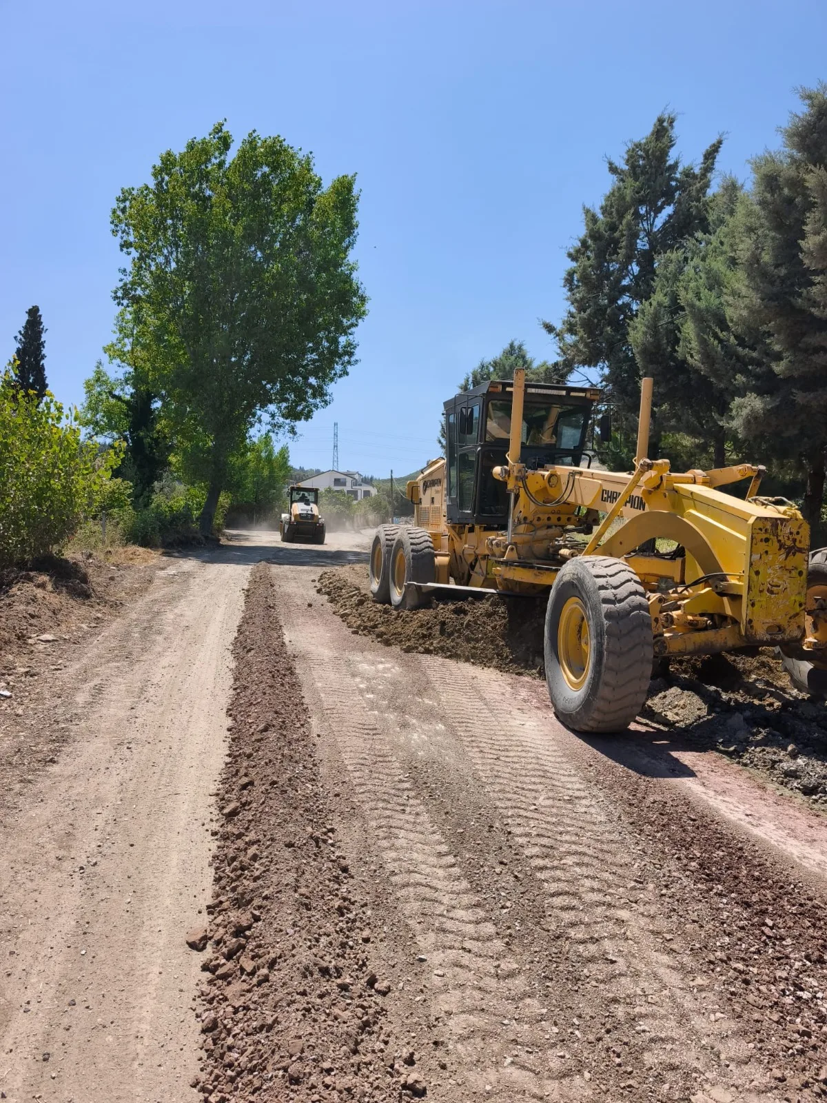 Büyükşehir’den Karamürsel’de yol hamlesi