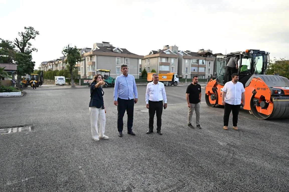 Kartepe Belediyesi, Ataevler Özgürlük Caddesi ve Uzuntarla 202. Sokak’ta asfalt