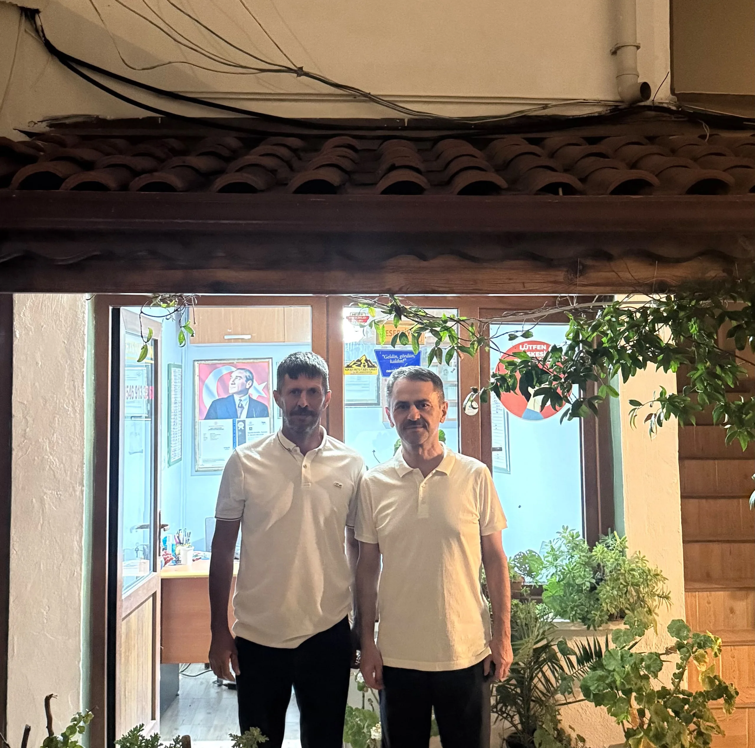 Vali İlhami Aktaş, Kandıra Kerpe Mahalle Muhtarı Olcay Aktaş’ı Ziyaret Etti