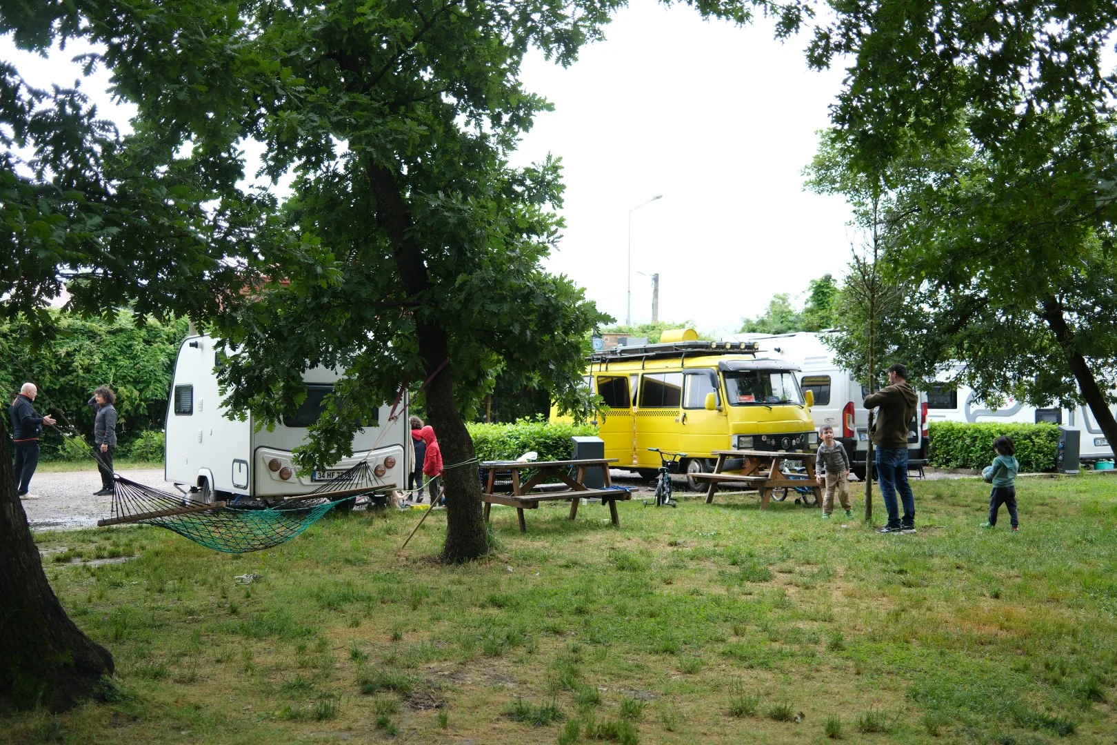 Kocaeli Ormanya’da ailelere doğayla iç içe tatil keyfi