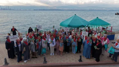 Kocaeli Büyükşehir Belediyesi, kitap okuma kültürünü yaygınlaştırmak ve kitapların birleştirici