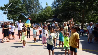 Kocaeli Büyükşehir Belediyesi, mavi bayraklı plajlarında sunduğu güvenli ve konforlu