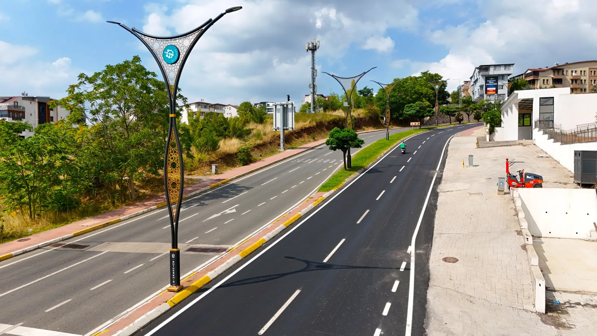 İzmit’te ulaşım rahatladı: Santral Rampası iki yönlü trafiğe açıldı!