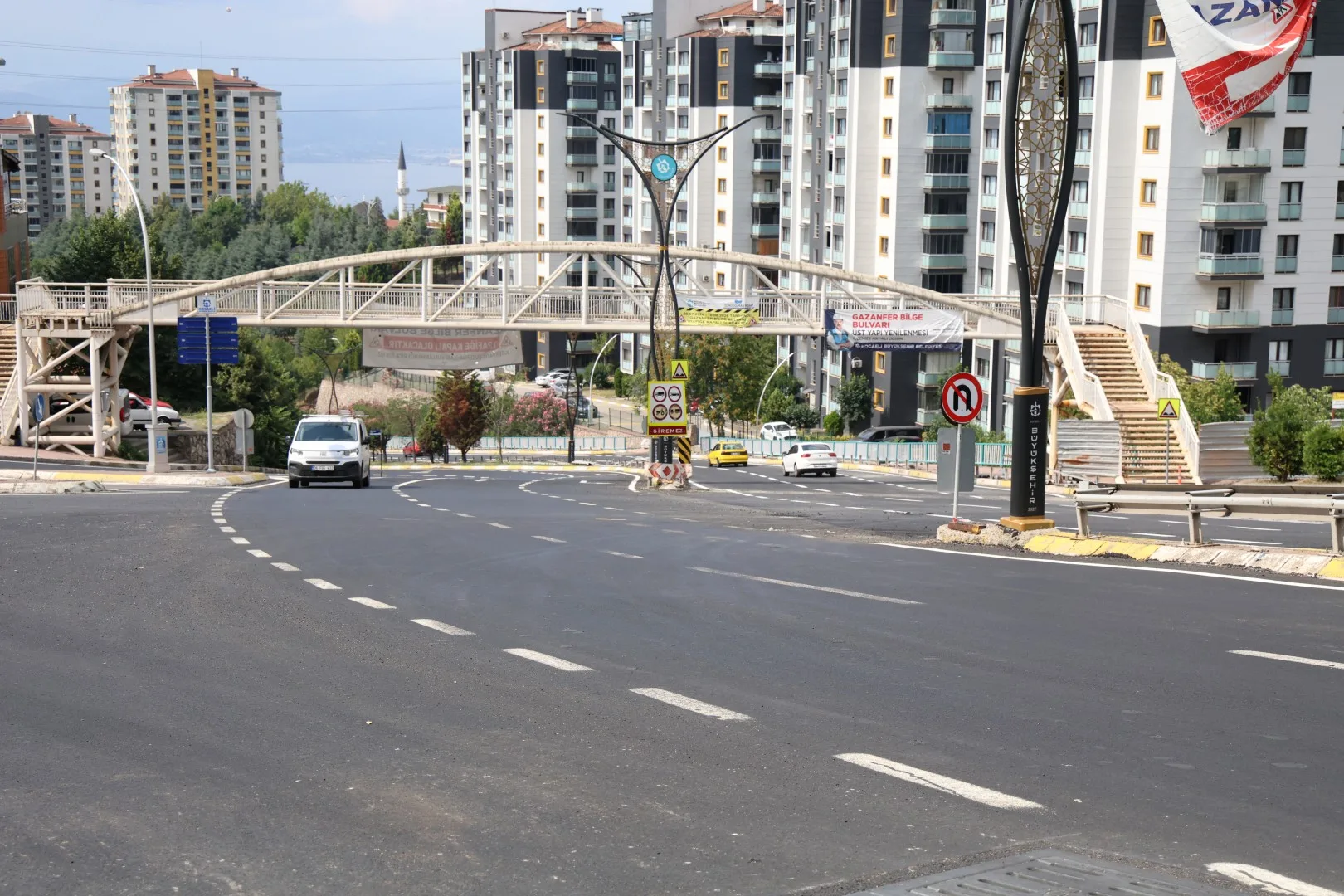 İzmit’te ulaşım rahatladı: Santral Rampası iki yönlü trafiğe açıldı!