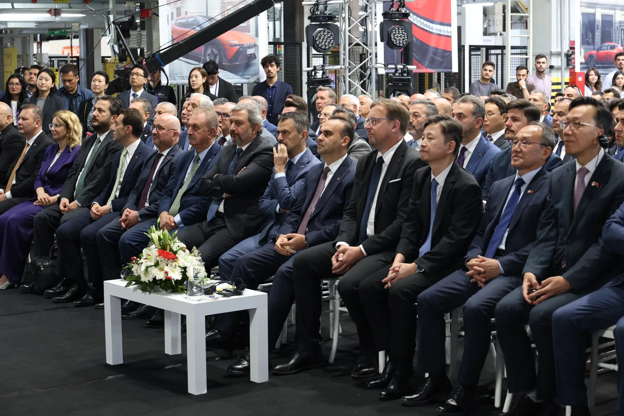 Hyundai IONIQ 3 seri üretimi İzmit Fabrikası'nda törenle başladı!