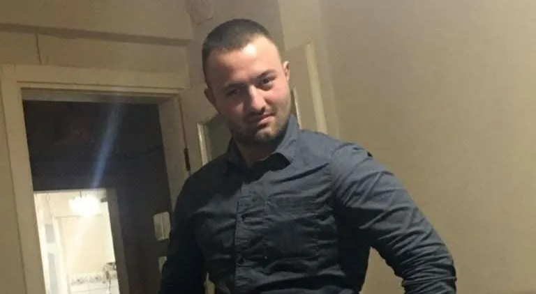 Bursa Orhangazi’de İznik Gölü Dutluca Sahili’nde serinlemek için suya giren