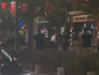 İzmit’te geceyi karıştıran kavga! 3 Kişiyi tek tek yere serdi