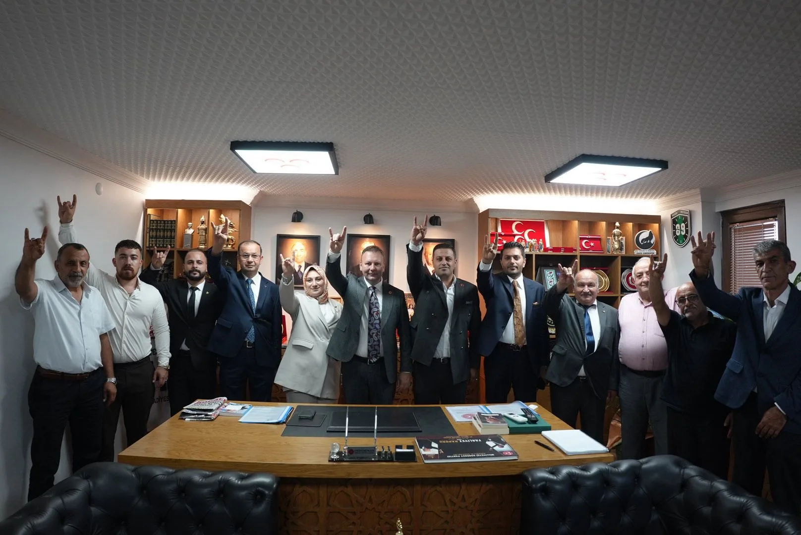 MHP Darıca’dan İl Başkanı Emengen’e “hayırlı olsun” ziyareti