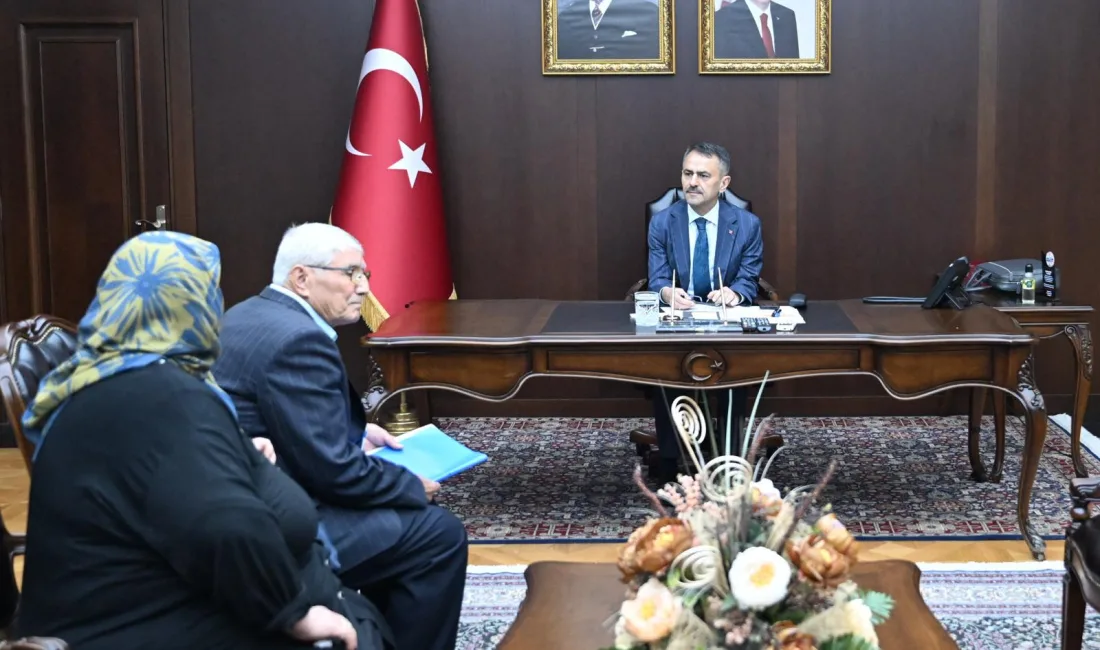Kocaeli Valisi İlhami Aktaş, Gebze Valilik Makamı’nda vatandaşlarla buluşarak sosyal