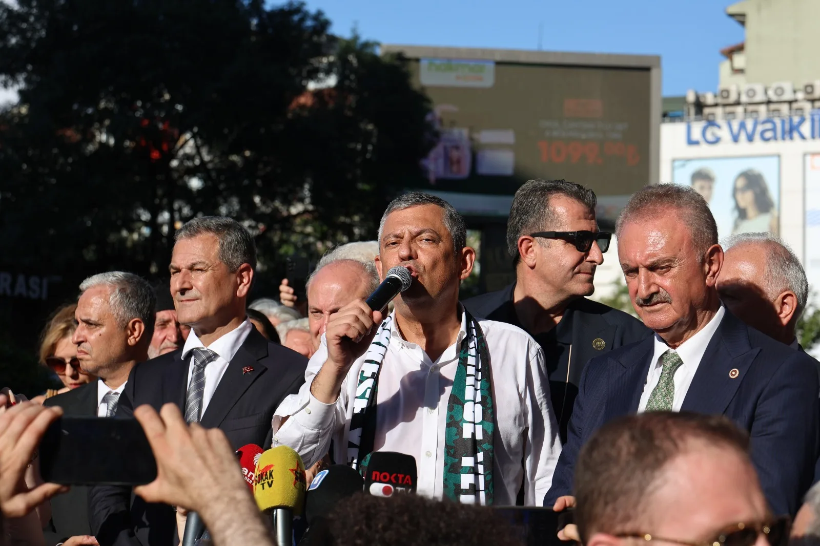 Özgür Özel İzmit’ten ilan etti: “İktidarı getirecek yolculuk başlıyor”