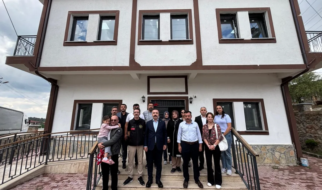 MHP Dilovası İlçe Başkanlığı, Tepecik Mahallesi Köy Konağı’ndaki kütüphaneye kitap