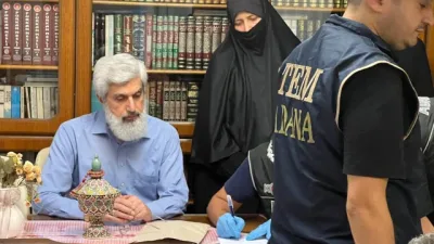 Furkan Vakfı Kurucu Başkanı Alparslan Kuytul ve eşinin de aralarında