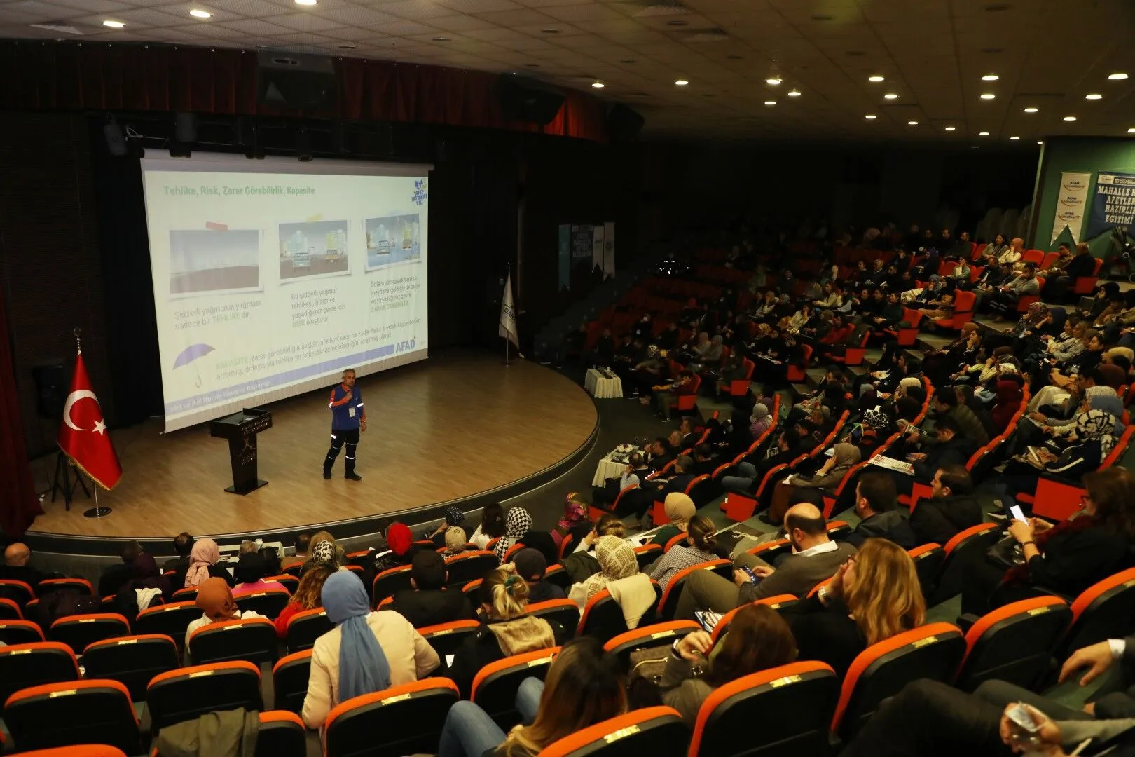 Kocaeli Büyükşehir Belediyesi bünyesindeki SİDEM, 129 bin 112 kişiye afet