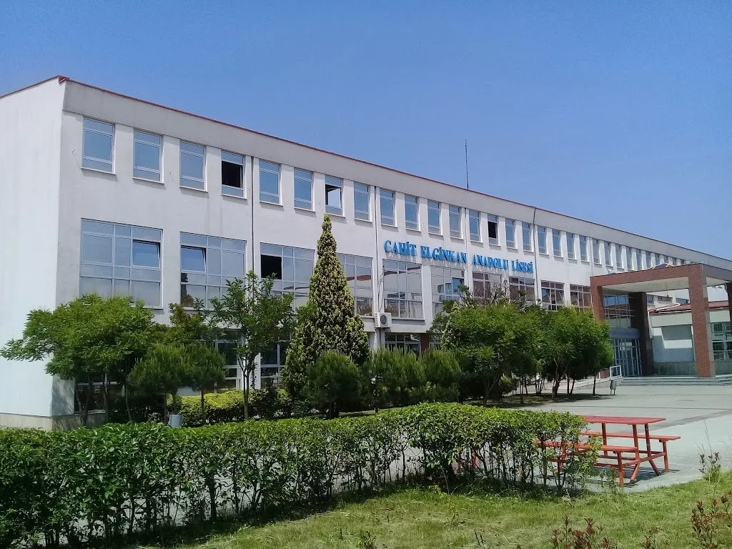 Cahit Elginkan Anadolu Lisesi’nde 8 bin TL’lik kayıt ücreti iddiasına yönetimden açıklama