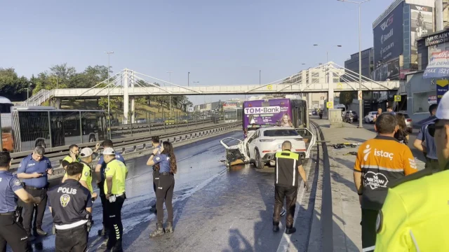 İstanbul Küçükçekmece’de D-100 kara yolu üzerinde gece saatlerinde son derece
