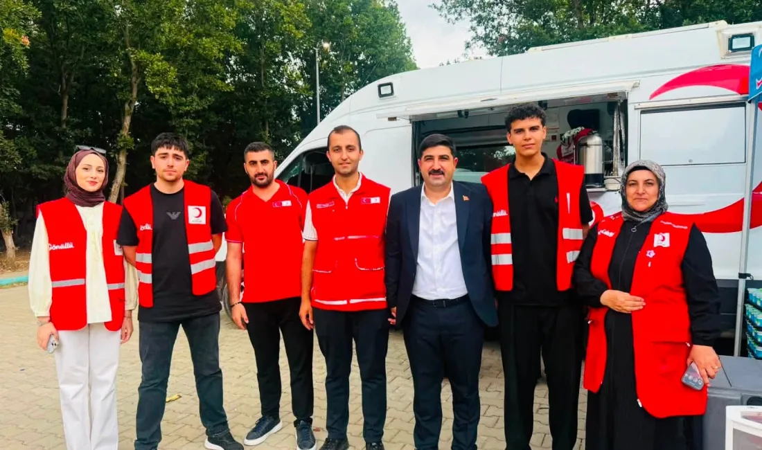 İş insanı ve siyasetçi Enver Yıldırım, Dilovası Engelliler Derneği tarafından