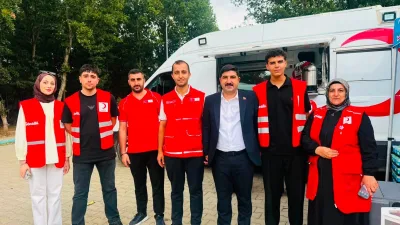 İş insanı ve siyasetçi Enver Yıldırım, Dilovası Engelliler Derneği tarafından