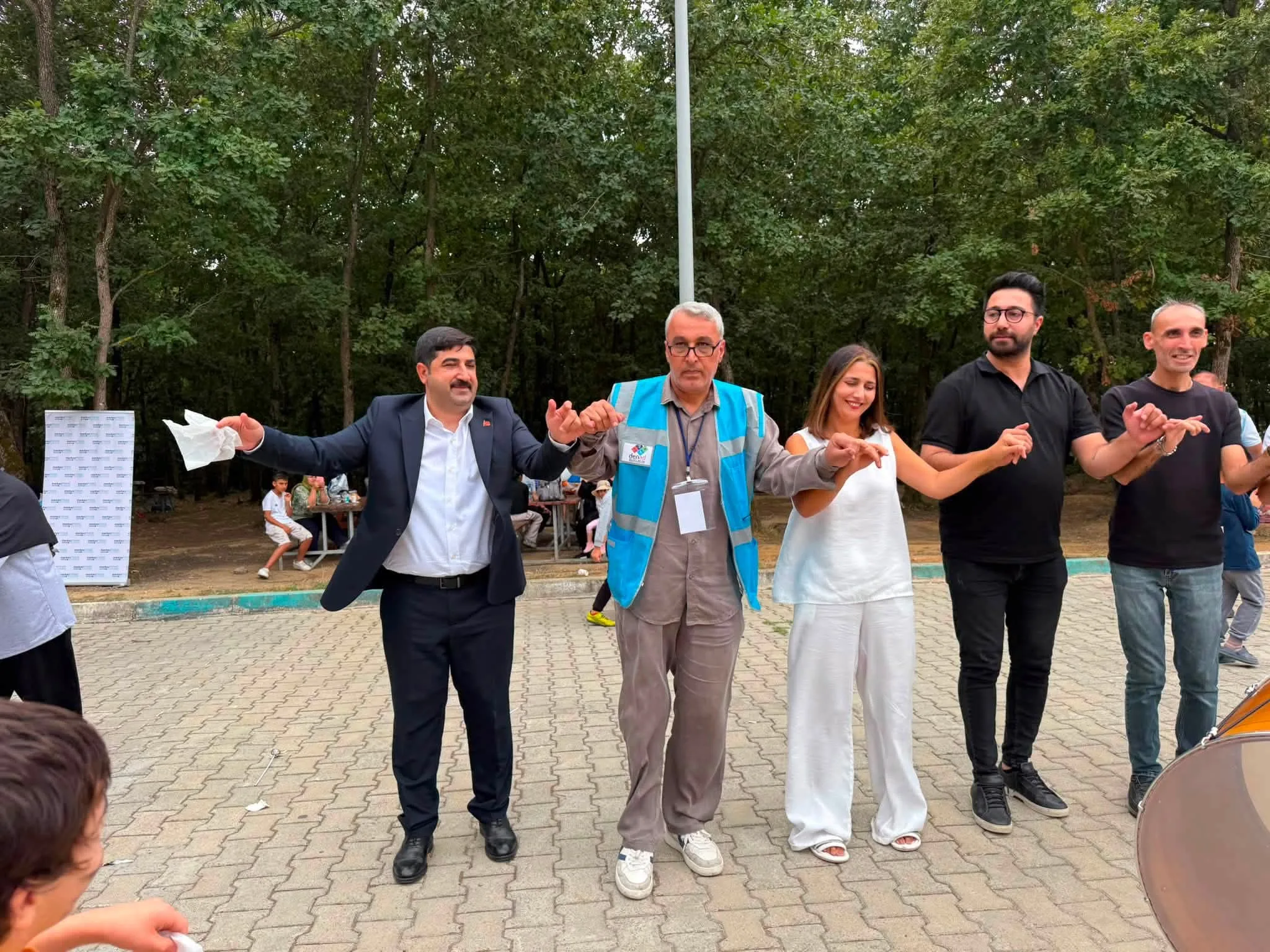 Enver Yıldırım Dilovası’nda Özel Bireylerle Buluştu