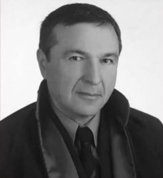 Kocaeli'de tanınan avukat Halil Özcan hayatını kaybetti