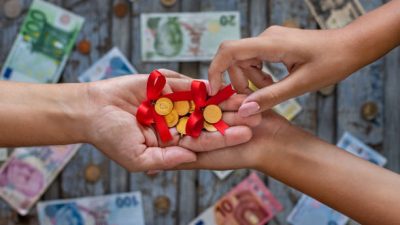 Altın piyasasında hareketli günler tüm hızıyla devam ediyor. Güne %2’nin