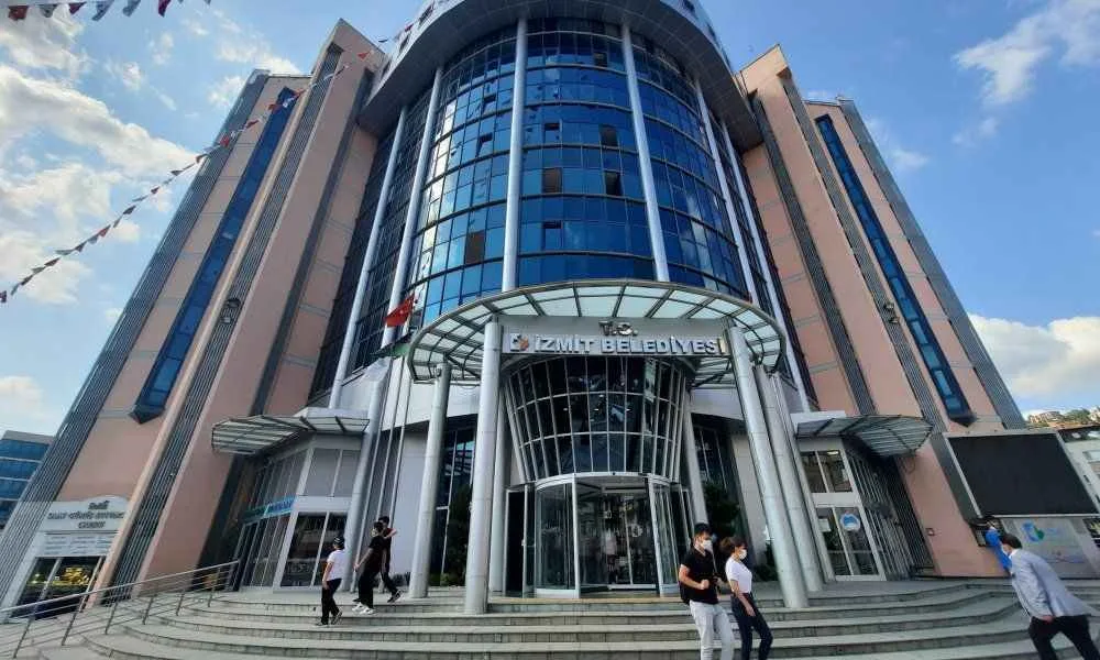 İstanbul Cumhuriyet Başsavcılığı bünyesinde İzmit Belediyesine yönelik sürdürülen yolsuzluk ve