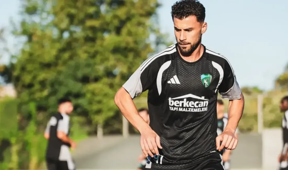 Kocaeli futbolunun yetiştirdiği yetenekli isimler arasında yer alan genç futbolcu