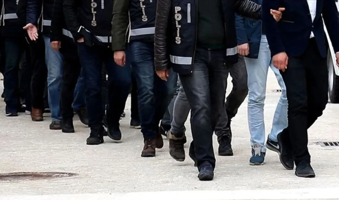 Kocaeli’de narkotik ekiplerinin operasyonlarında 9 şüpheli yakalandı. 384 gram skank,