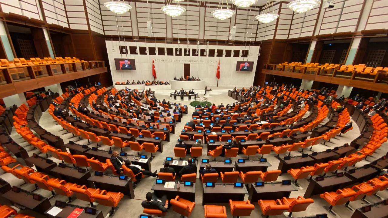 Terörsüz Türkiye sürecinin hukuki altyapısını oluşturacak 12 maddelik yasa teklifi,