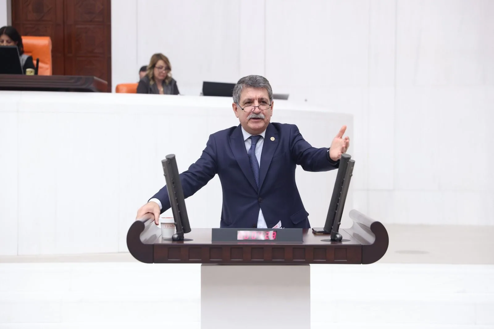 Kredi kartı kullanıcılarının son dönemde karşı karşıya kaldığı yüksek aidat