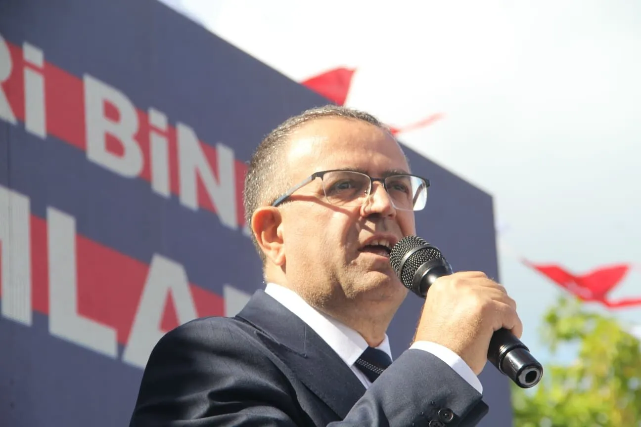 Özgür Özel'in açılışa katıldığı Derince'de, Sertif Gökçe'den flaş açıklamalar