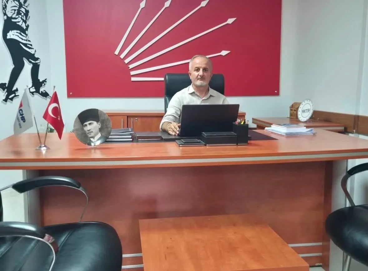 CHP Gebze İlçe Başkanlığına atanan Yücel Tutan resmen göreve başladı.