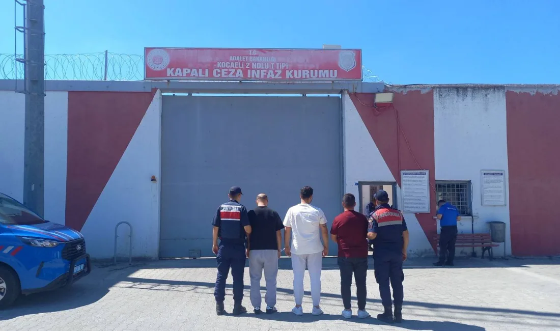 Kocaeli İl Jandarma Komutanlığı ekipleri, aranan şahısların yakalanması ve adalete