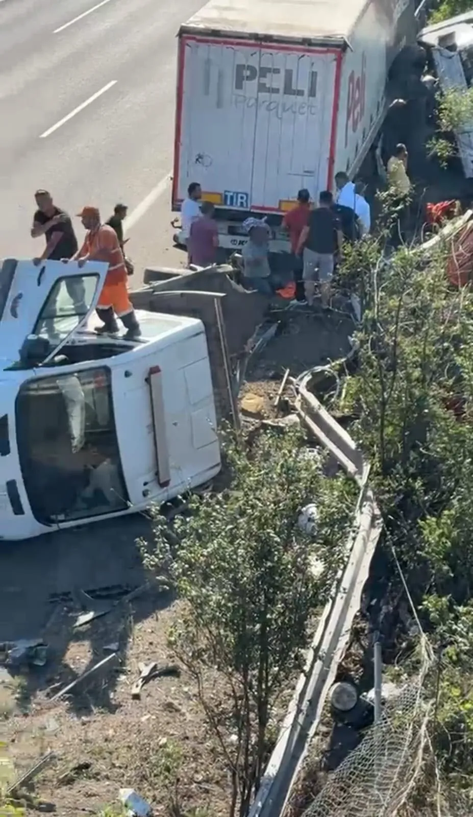 Anadolu Otoyolu'nda feci kaza: 3 yaralı