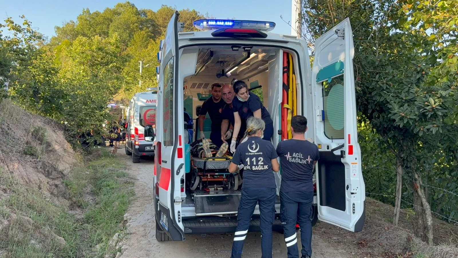 İşçileri taşıyan servis devrildi: 18 yaralı