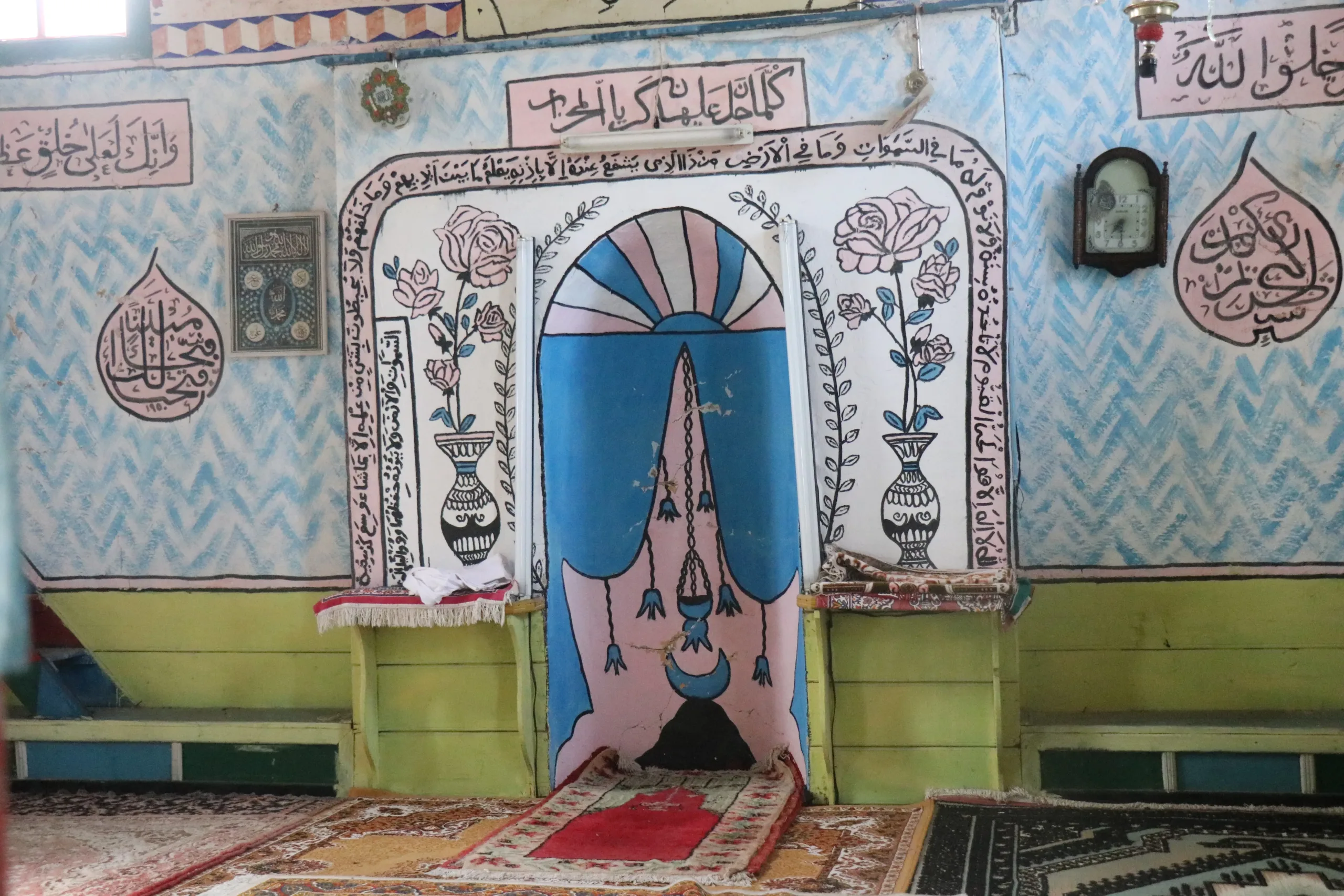 78 yıllık ahşap cami zamana yenik düşüyor