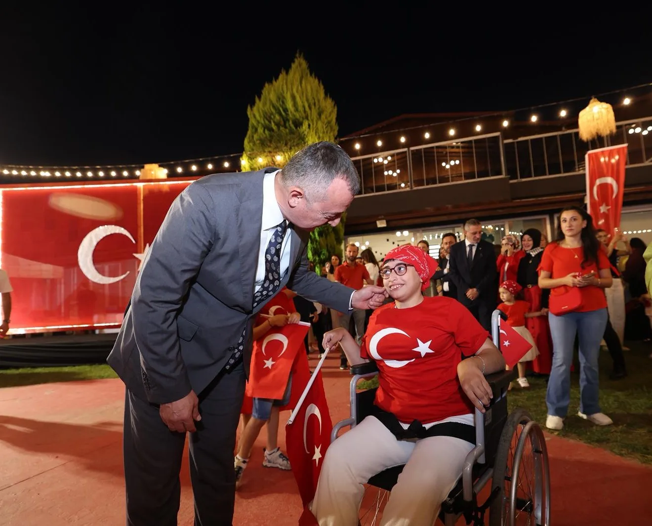 İlmek ilmek hazırladı! Kocaeli’de 30 Ağustos’a damga vuran görüntü