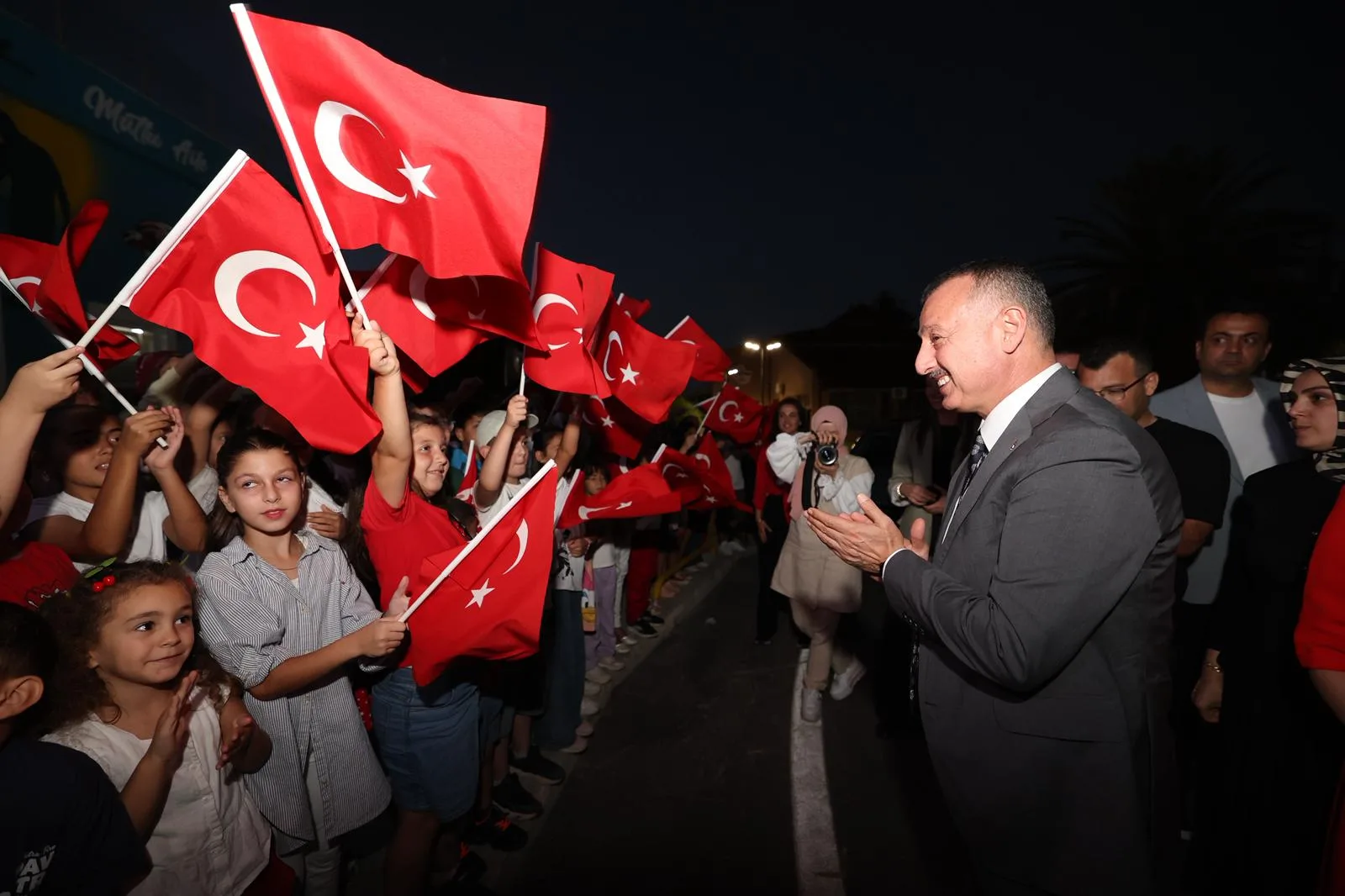 İlmek ilmek hazırladı! Kocaeli’de 30 Ağustos’a damga vuran görüntü