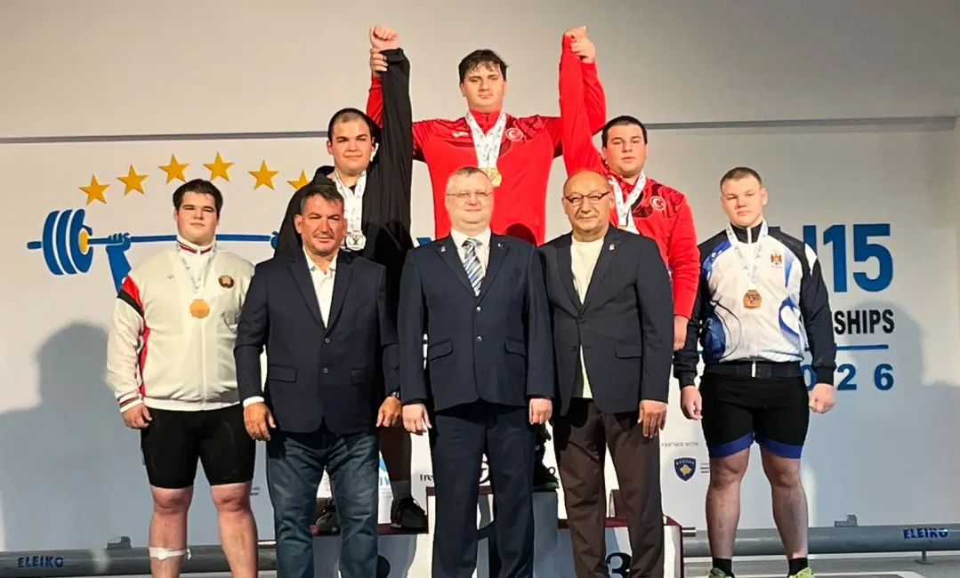 Kocaeli Büyükşehir Belediyesi Kağıtspor sporcuları